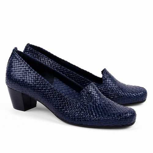 Tuft Blue Shoe