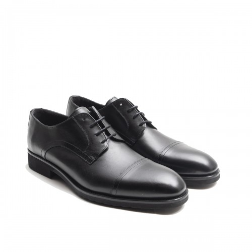 Derby shoes in black leather