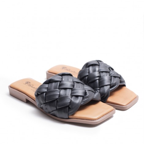 Shovel Black Sandal