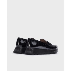 Mocasín adorno pala, plantilla extraíble en barbún negro. Piso betfly