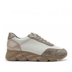 24 Horas ´s Sneakers