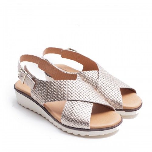 Crossed Band Sandals