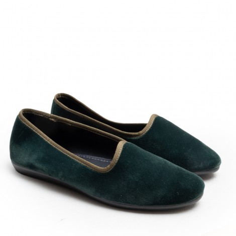 Velvet Pompadour Shoe