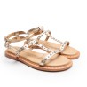 Sandalia Piel Dorada y Tachas