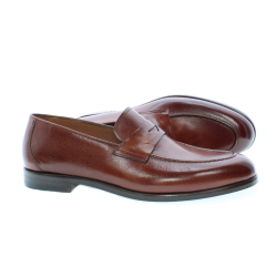 Mocasín antifaz en thor negro. Piso suela fondo 364 cuoio gomma