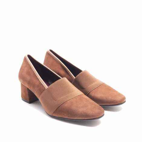 Tan Suede Elastic Shoe